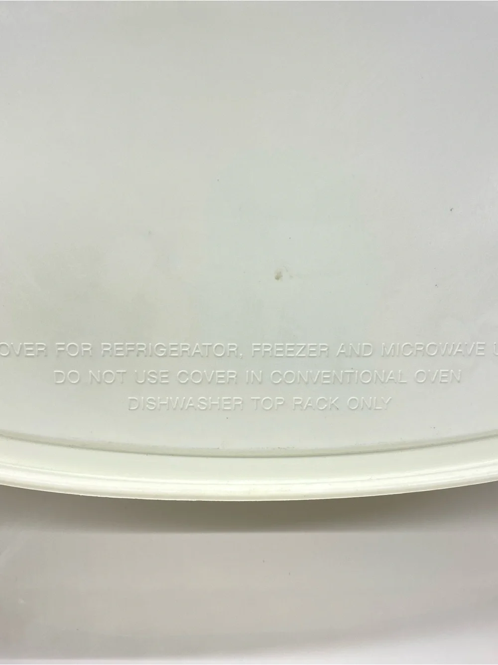Corningware White 5-Quart Ceramic Casserole Dish W/ Plastic Corning Lid